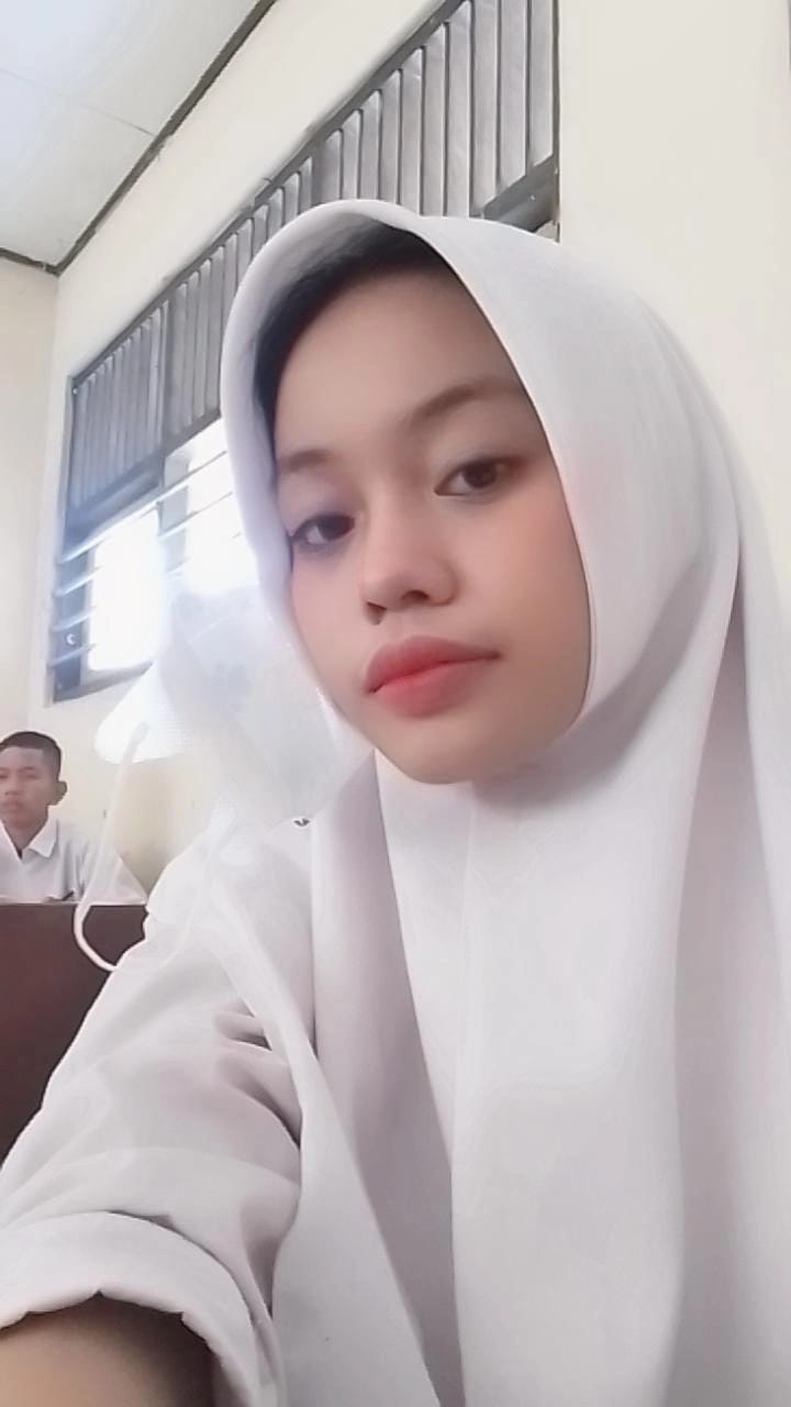 Natasya as SMK Negeri 10 Semarang Student